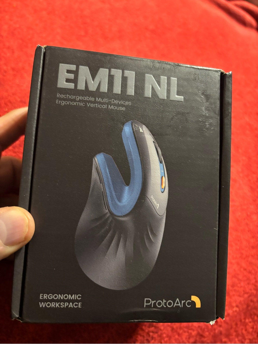 ProtoArc EM11 NL Ergonomic Vertical Mouse in Black & Blue. Wireless New